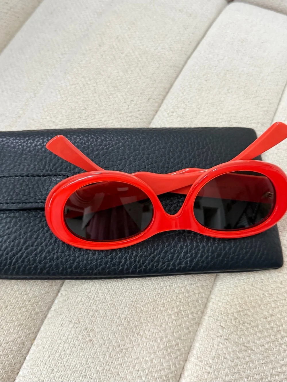 Gucci Sunglasses - red